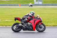 Evening Adv_Mid Group Red Bikes